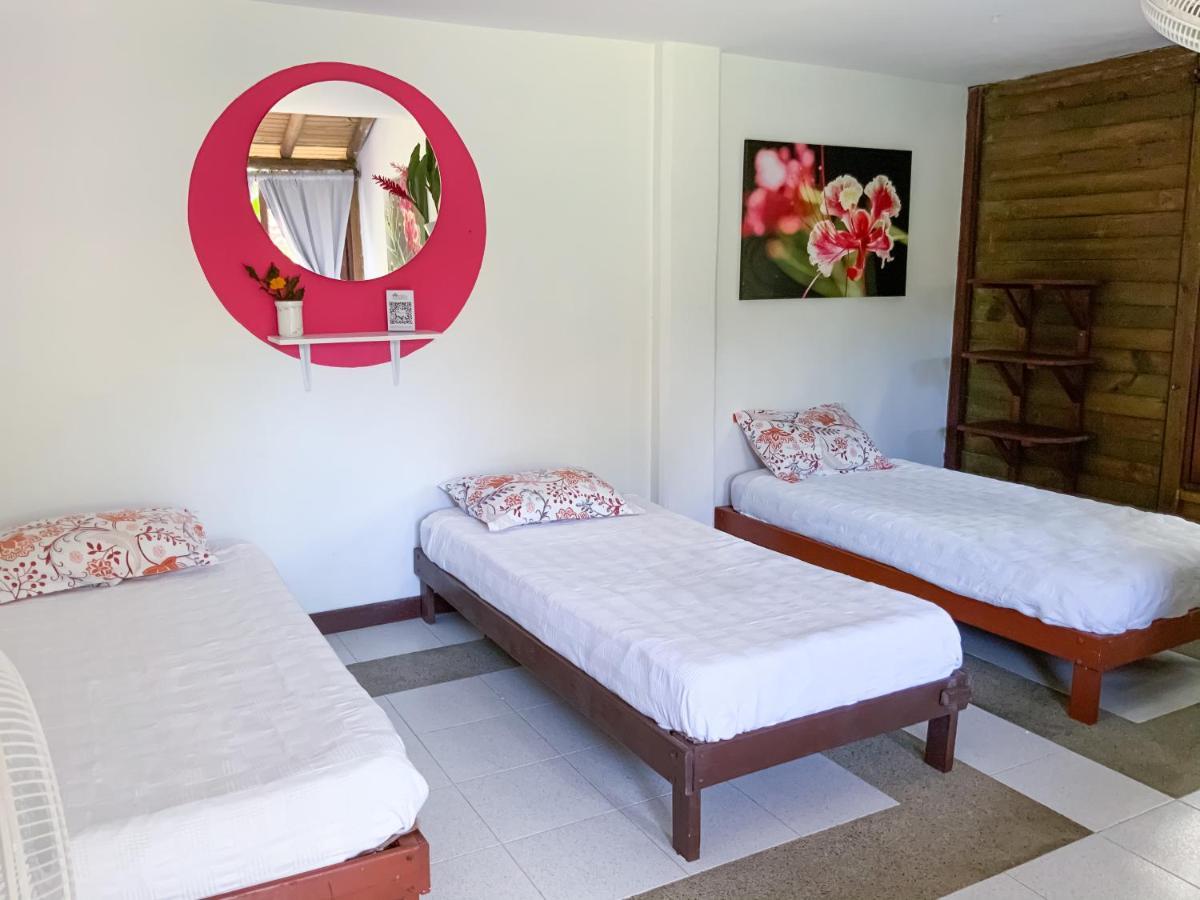Los Robles Capurgana Hotel Bagian luar foto