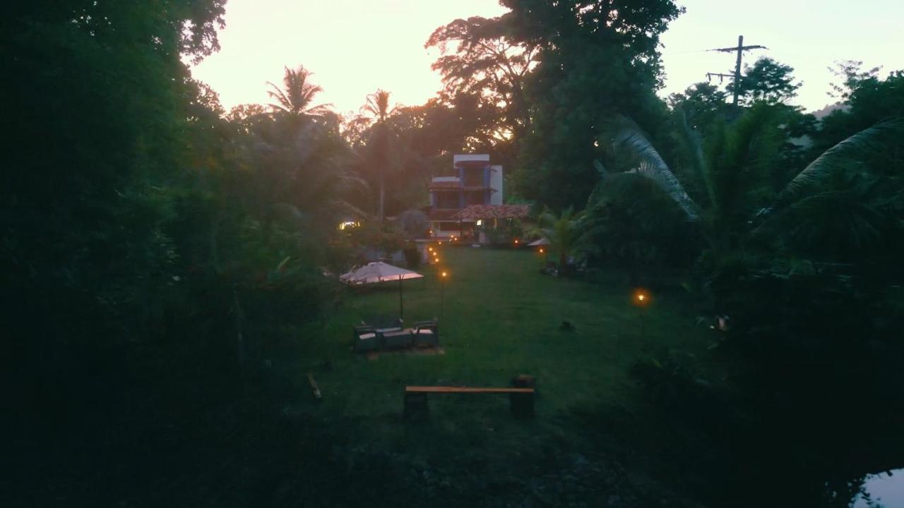 Los Robles Capurgana Hotel Bagian luar foto