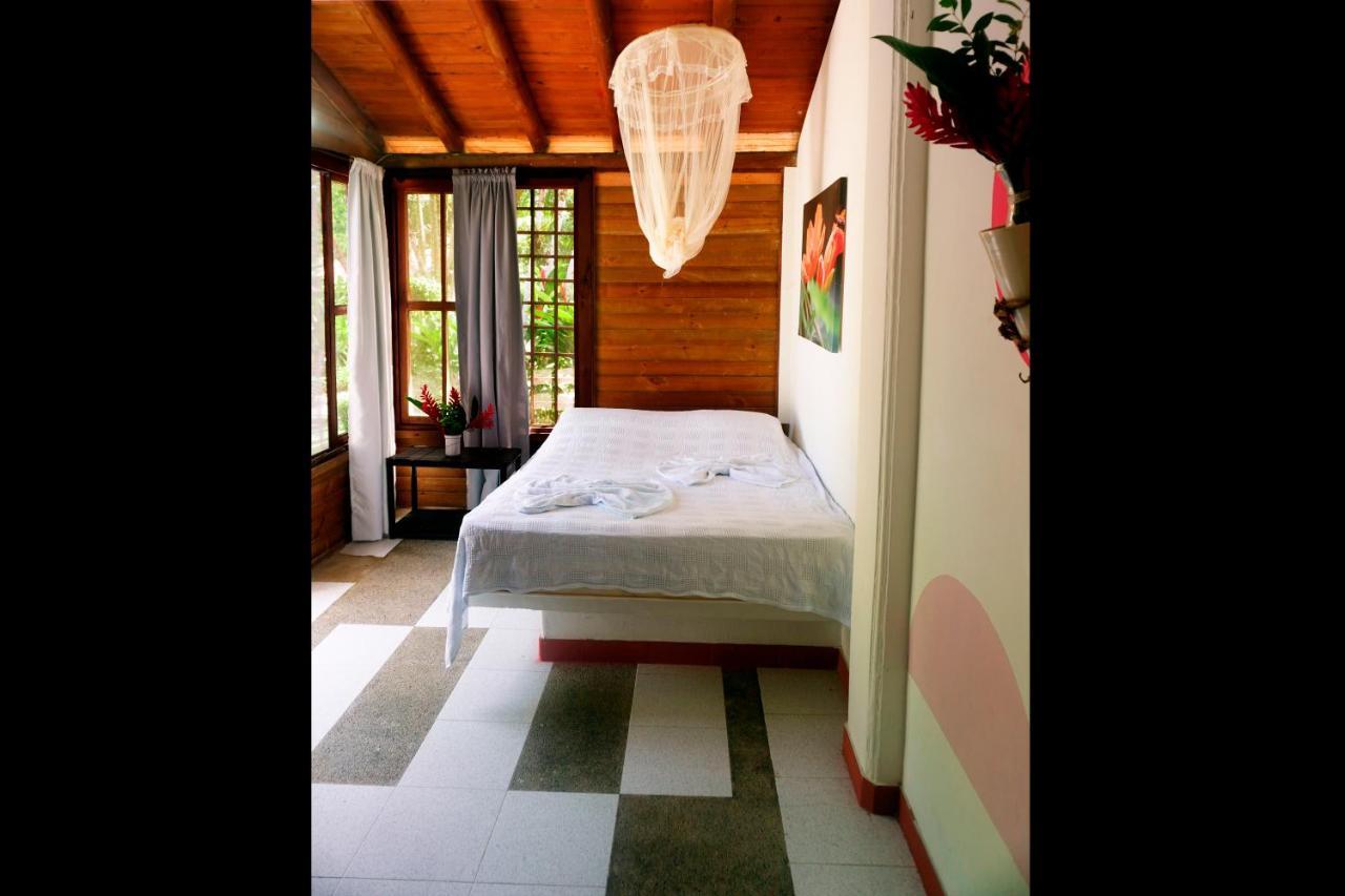 Los Robles Capurgana Hotel Bagian luar foto
